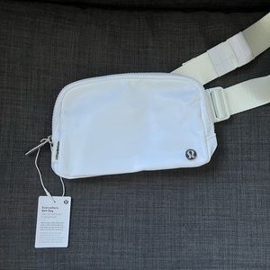 Lululemon Everywhere Belt Bag